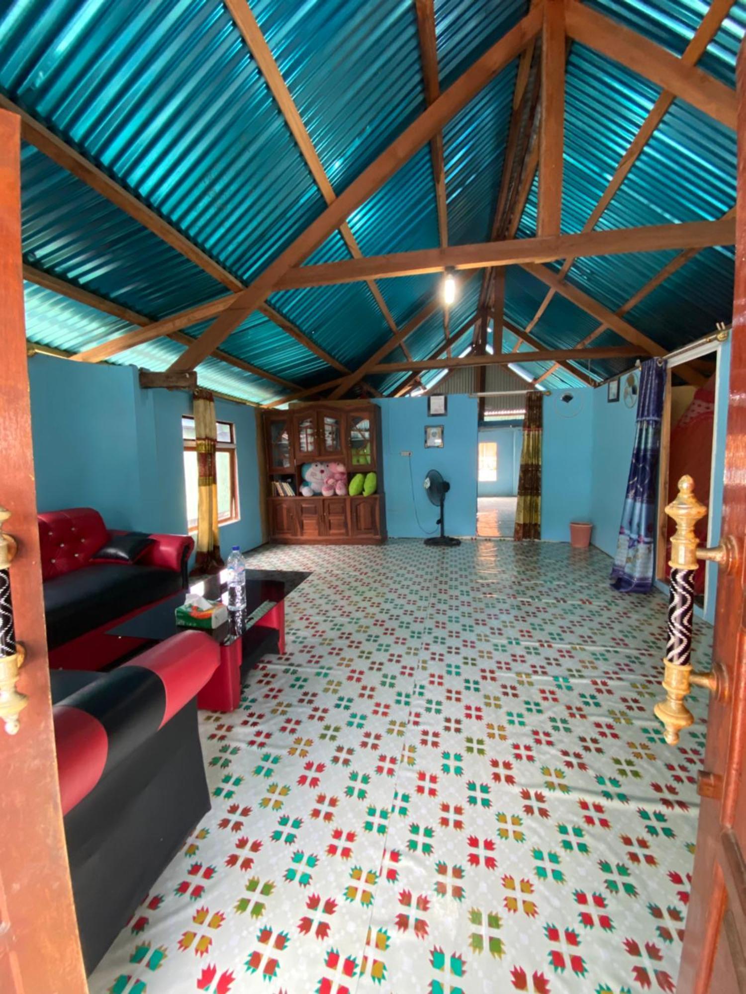 Dua Putri Komodo Homestay Exterior foto